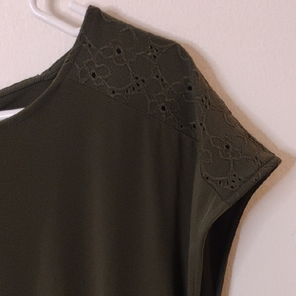 Michael Kors Green Shoulder Lace Detail Blouse Woman's Size Large - Picture 3 of 9